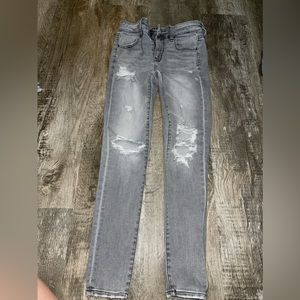 grey ameircan eagle jeans